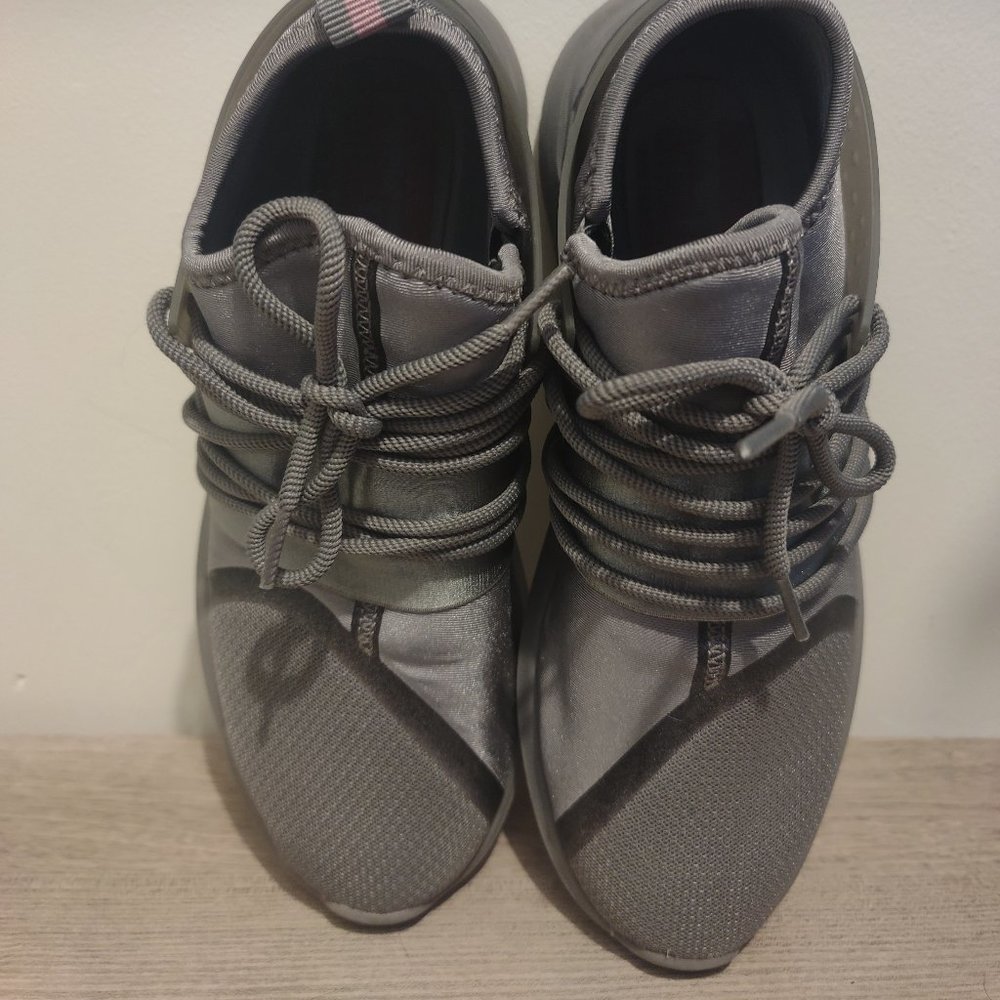 Fabletics Sneakers